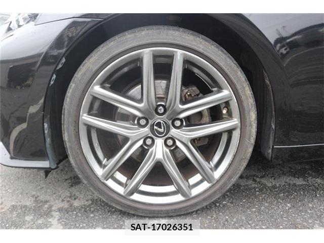 Lexus IS 2013-06 8659925-23