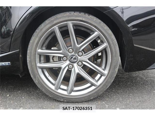 Lexus IS 2013-06 8659925-27