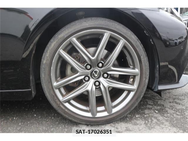 Lexus IS 2013-06 8659925-28