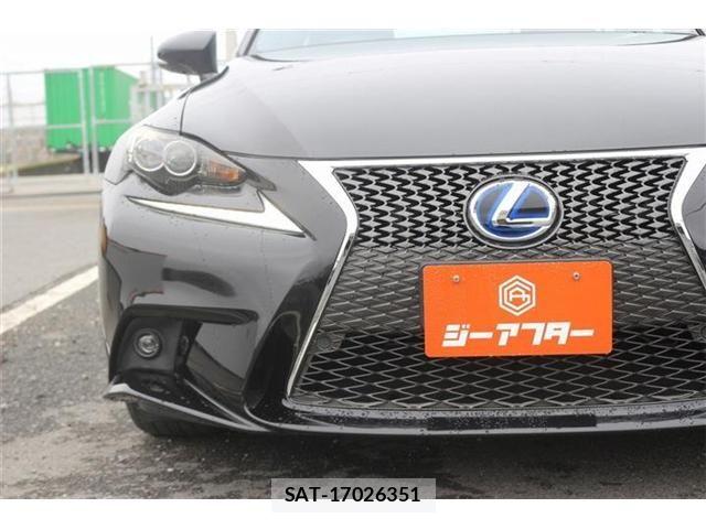 Lexus IS 2013-06 8659925-8
