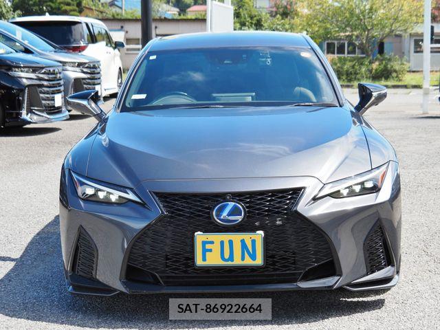 Lexus IS 2021-07 8666395-1