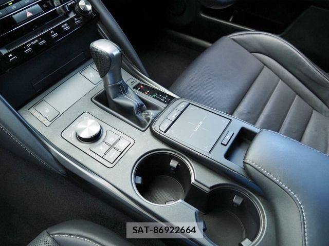 Lexus IS 2021-07 8666395-22