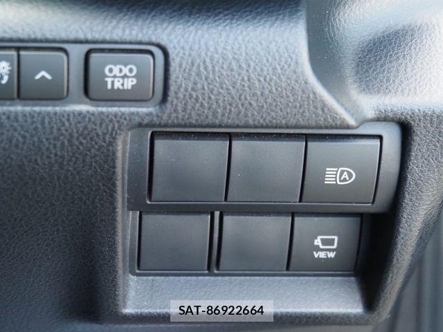 Lexus IS 2021-07 8666395-25