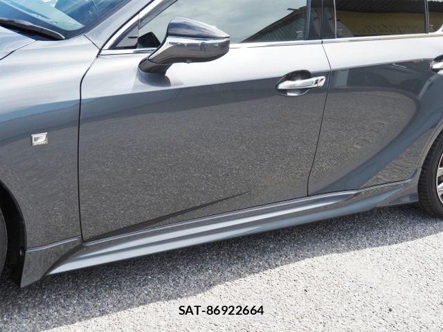 Lexus IS 2021-07 8666395-28