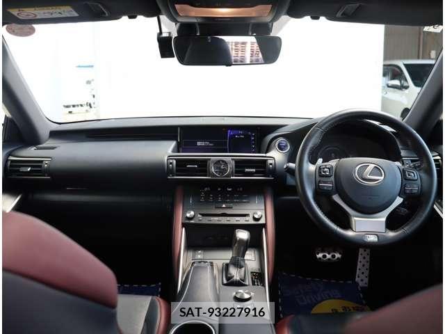 Lexus IS 2018-09 8659918-1