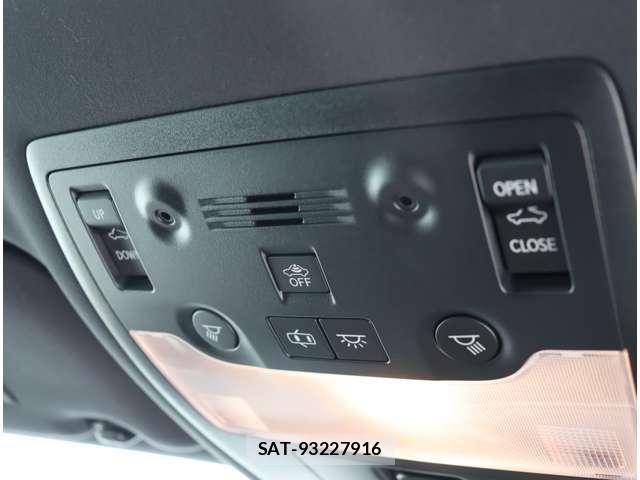 Lexus IS 2018-09 8659918-4