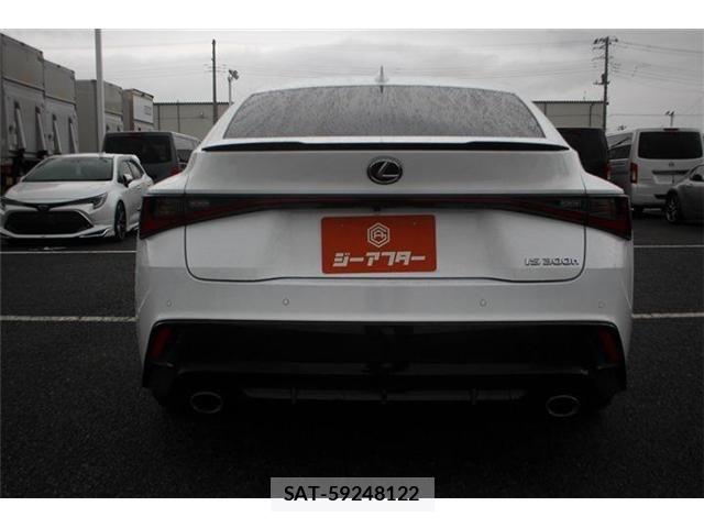 Lexus IS 2023-07 8659917-12