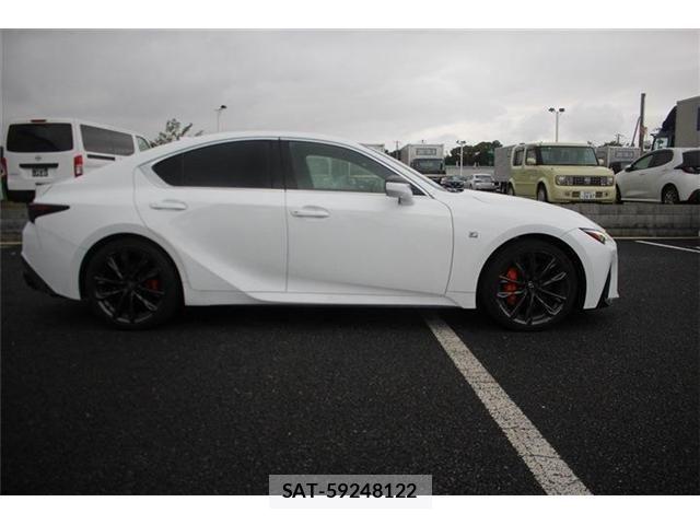 Lexus IS 2023-07 8659917-14