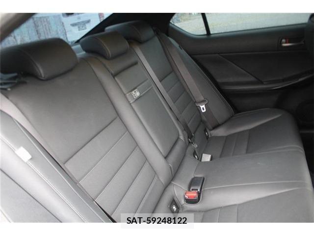 Lexus IS 2023-07 8659917-23