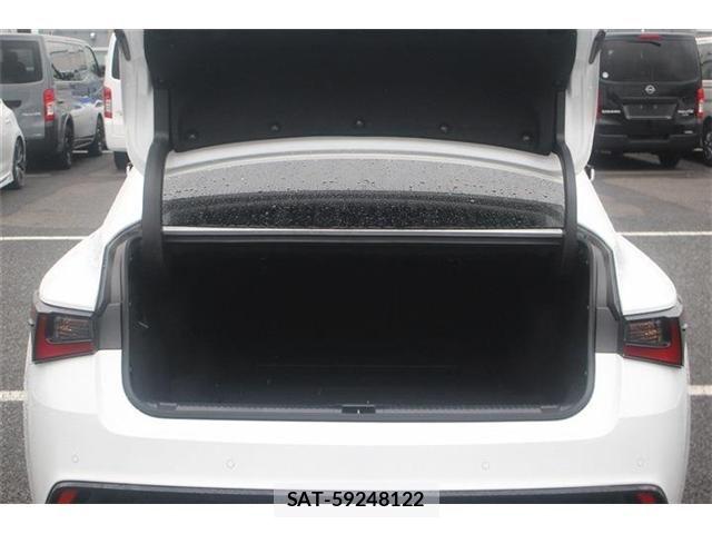 Lexus IS 2023-07 8659917-29