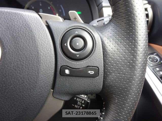 Lexus IS 2014-03 8659920-13