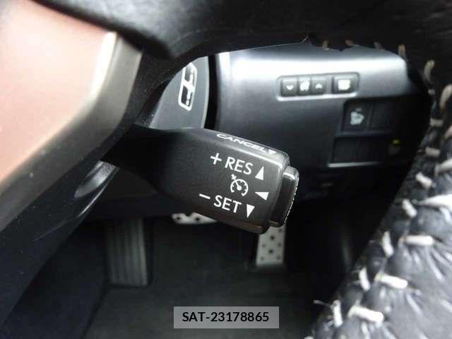 Lexus IS 2014-03 8659920-14