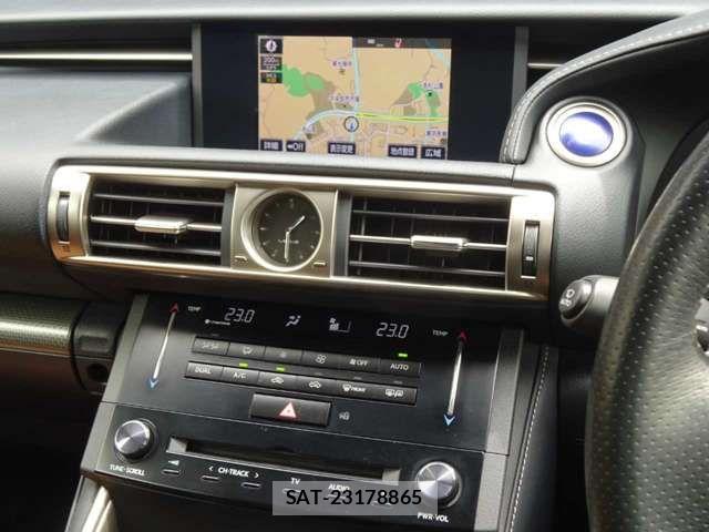Lexus IS 2014-03 8659920-17