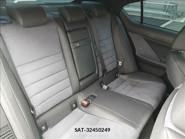 Lexus IS 2022-04 8743411-9