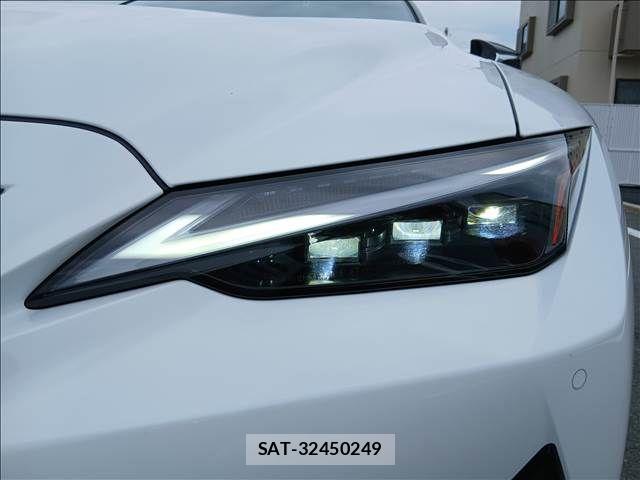 Lexus IS 2022-04 8743411-12