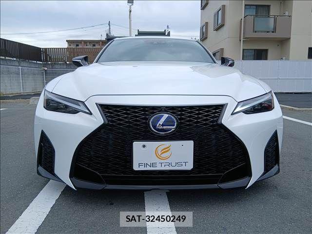 Lexus IS 2022-04 8743411-14