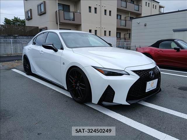 Lexus IS 2022-04 8743411-15