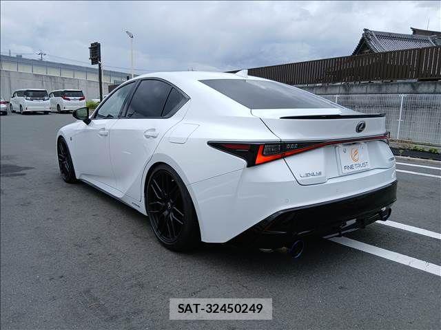 Lexus IS 2022-04 8743411-19