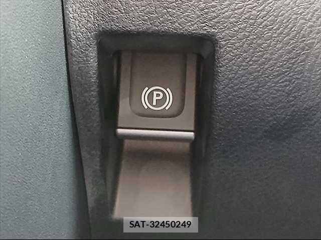 Lexus IS 2022-04 8743411-7