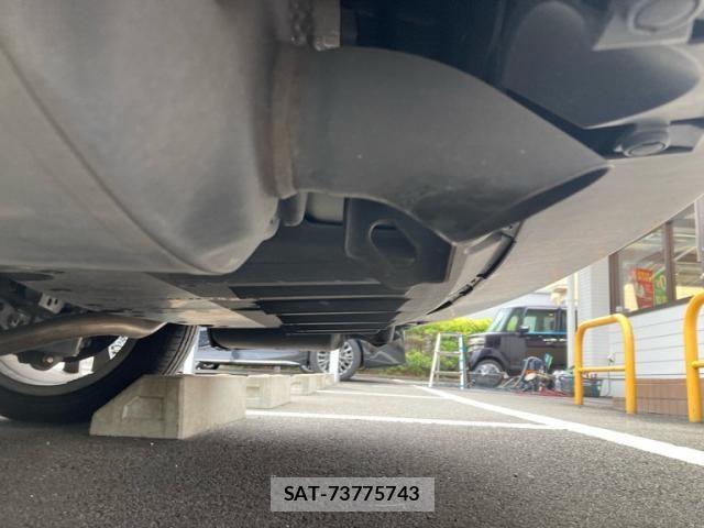 Lexus IS 2017-09 8743420-11