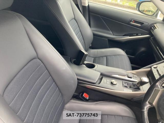 Lexus IS 2017-09 8743420-14