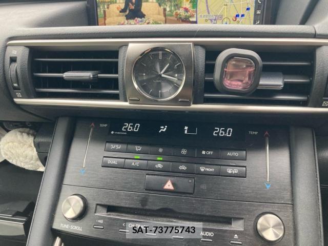 Lexus IS 2017-09 8743420-23