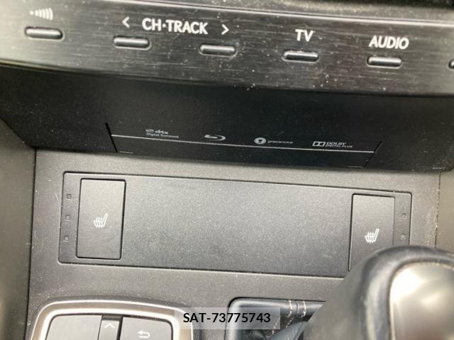 Lexus IS 2017-09 8743420-24