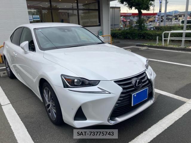 Lexus IS 2017-09 8743420-2