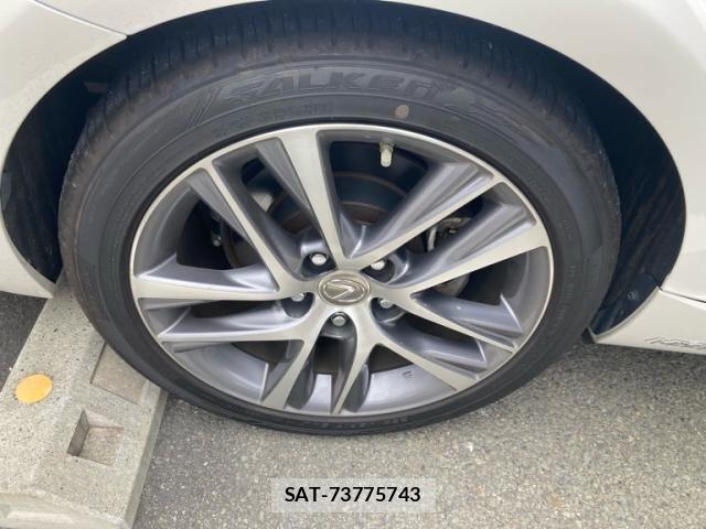 Lexus IS 2017-09 8743420-5