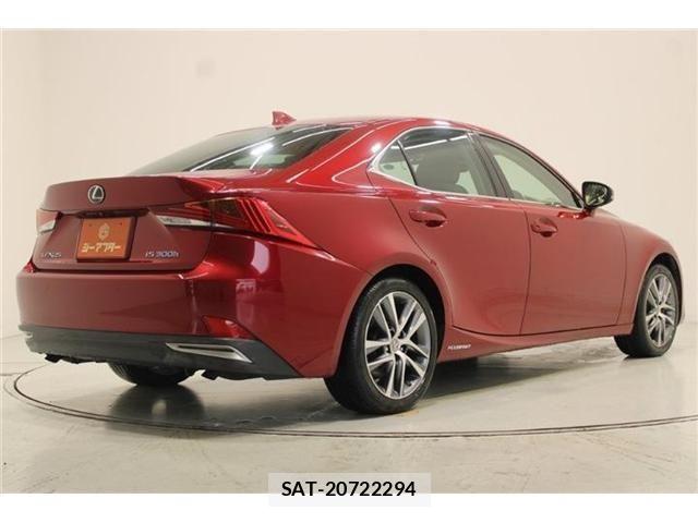 Lexus IS 2017-11 8743422-12