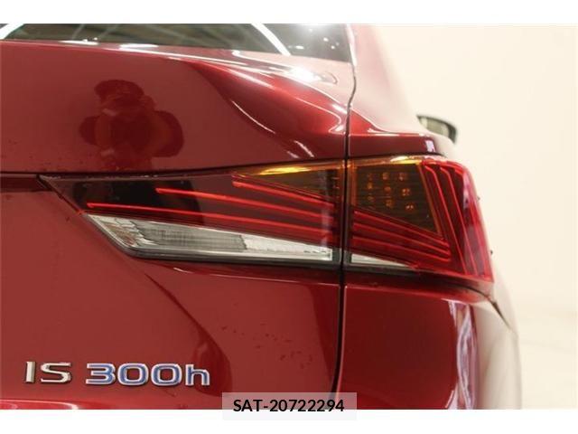 Lexus IS 2017-11 8743422-18