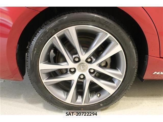 Lexus IS 2017-11 8743422-23