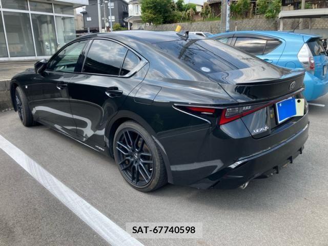Lexus IS 2022-08 8743410-6