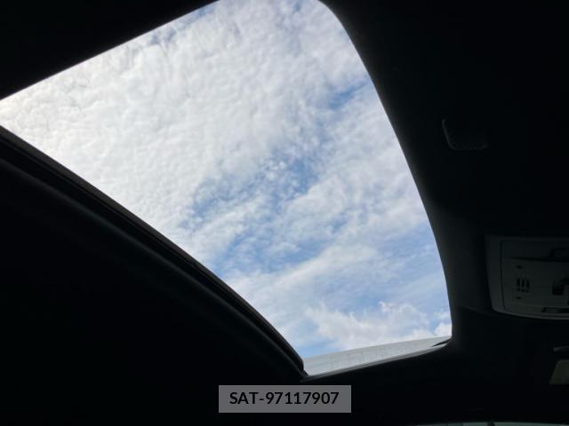 Lexus IS 2025-03 8743403-17