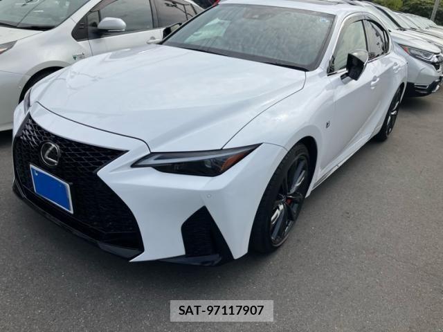 Lexus IS 2025-03 8743403-1