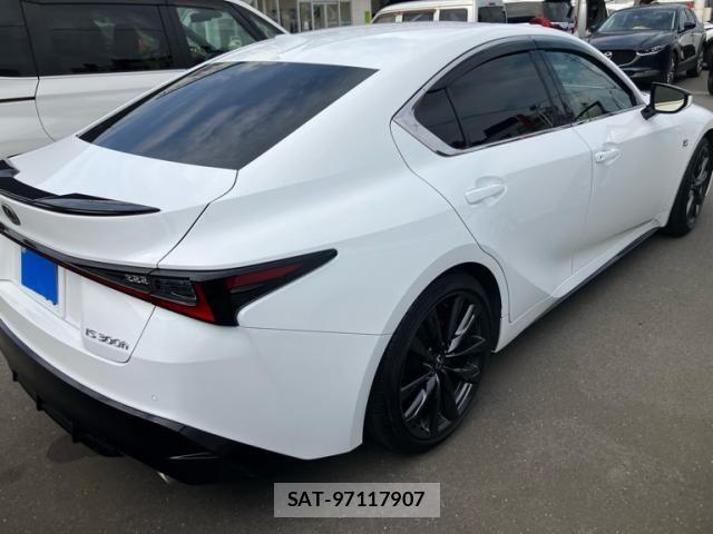 Lexus IS 2025-03 8743403-2