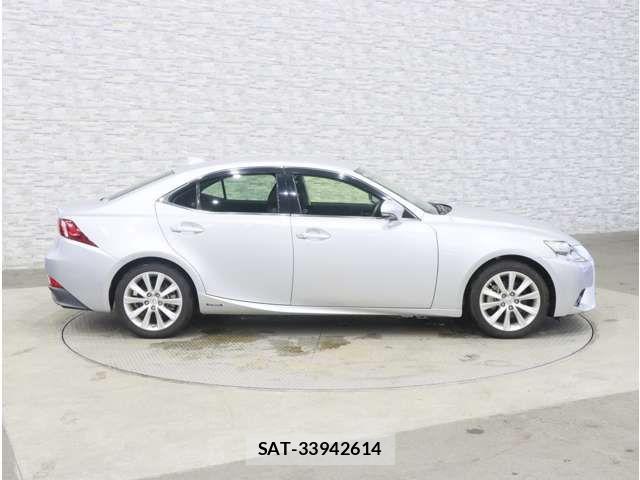 Lexus IS 2013-09 8780851-13