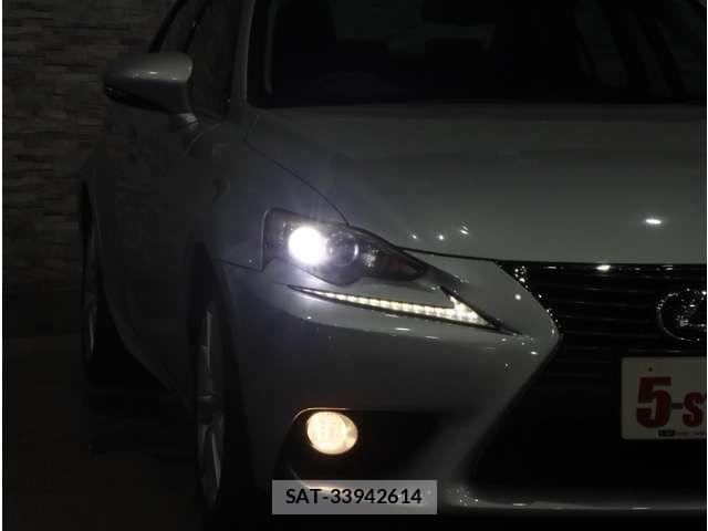 Lexus IS 2013-09 8780851-15
