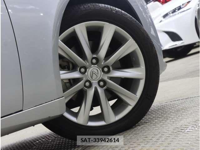Lexus IS 2013-09 8780851-19