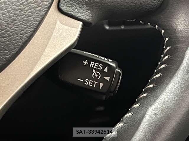 Lexus IS 2013-09 8780851-7