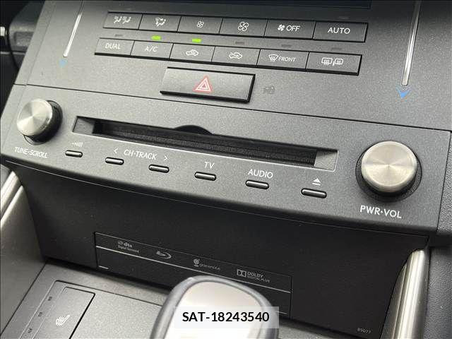 Lexus IS 2015-03 8780848-10