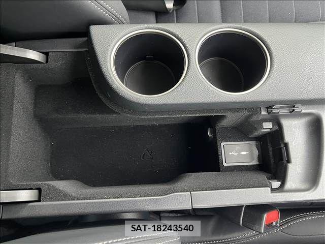 Lexus IS 2015-03 8780848-19