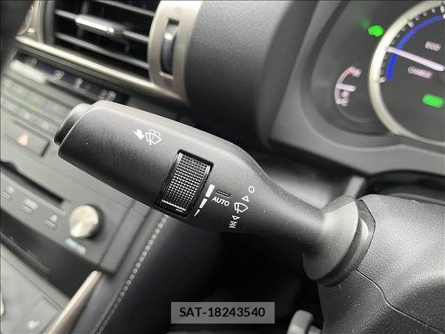 Lexus IS 2015-03 8780848-24