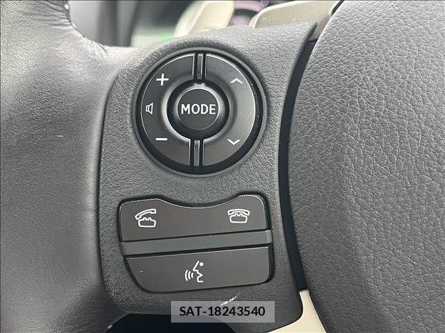 Lexus IS 2015-03 8780848-26