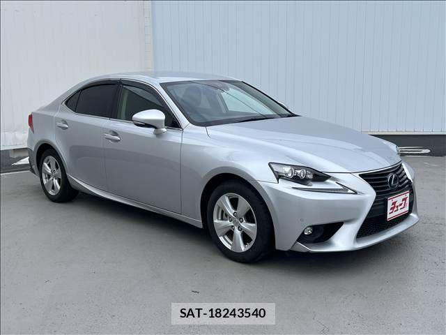 Lexus IS 2015-03 8780848-2