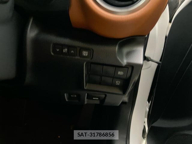 Lexus IS 2021-06 8780849-13
