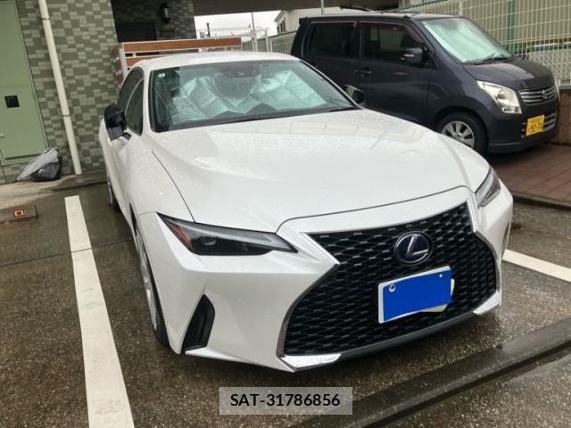 Lexus IS 2021-06 8780849-1