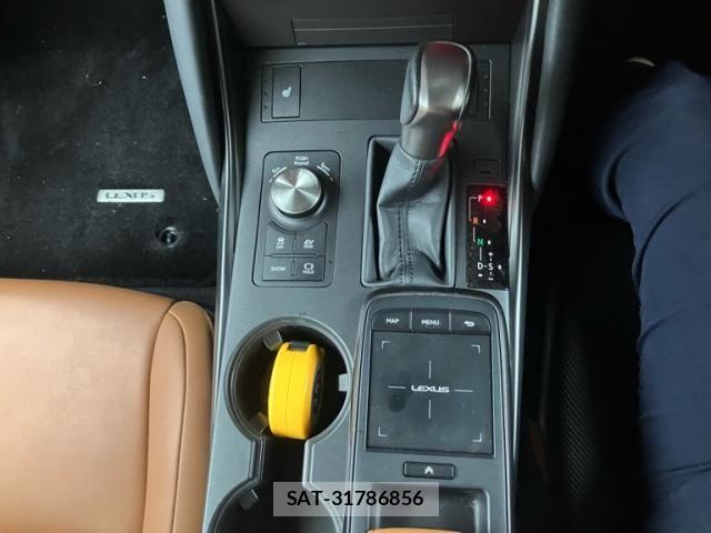 Lexus IS 2021-06 8780849-21