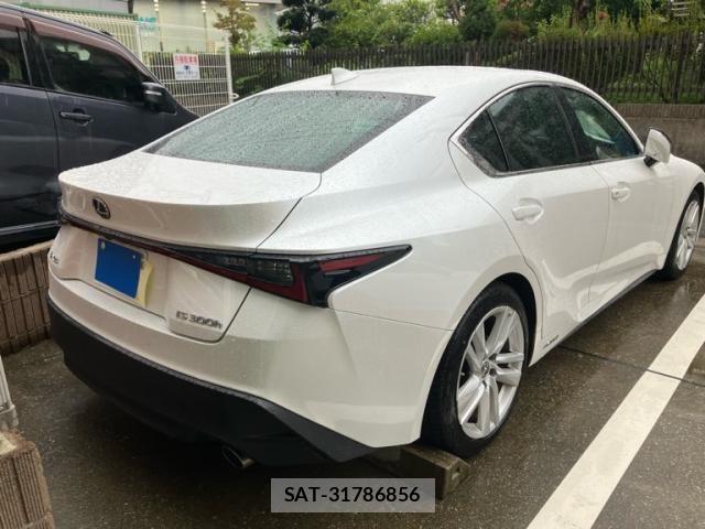 Lexus IS 2021-06 8780849-8
