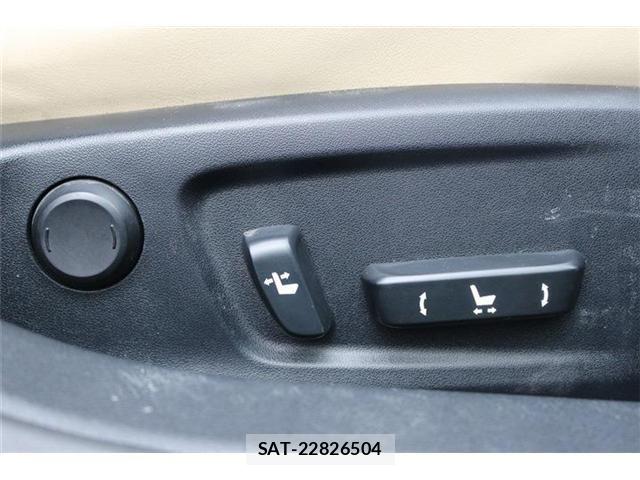 Lexus IS 2013-09 8796465-5